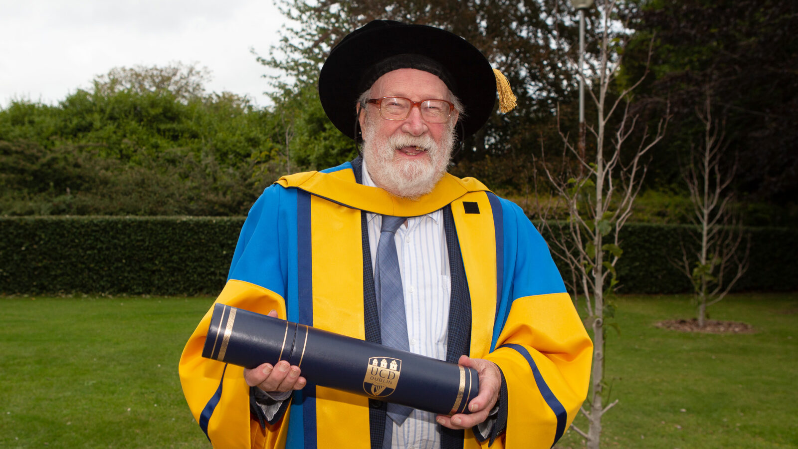 GAILEARAÍ: Ómós léirithe don fhoilsitheoir ildánach Pádraig Ó Snodaigh ag SNOD26 in UCD
