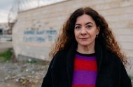 Deis chainte tugtha do dhaoine áitiúla ar ‘An Balla’, ach lámh thapa coinnithe ar stiúir an chláir.