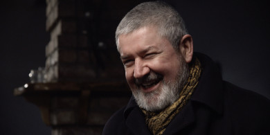 Turas taitneamhach siar ar bhóithrín na smaointe le Hollywood in Éirinn