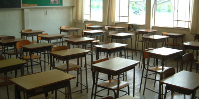 Imní ar phríomhoide Gaelcholáiste faoi dhaltaí a bhíonn ‘ag brath go mór’ ar bhéilí scoile