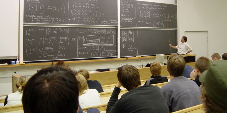 Lecturer-770x385