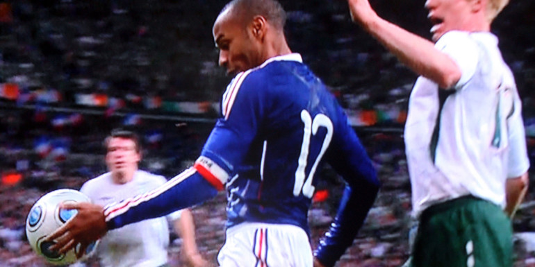 Thierry Henry sa chluiche sin i 2009. Pictiúr: Sky Sports