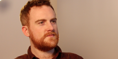 FÍSEÁN: Agallamh le Tomaí Ó Conghaile, ambasadóir Sheachtain na Gaeilge