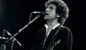 ‘Ní mór duit a bheith umhal do dhuine éigin!’ ‘Gaspal’ Bob Dylan le craobhscaoileadh i nGaeilge…