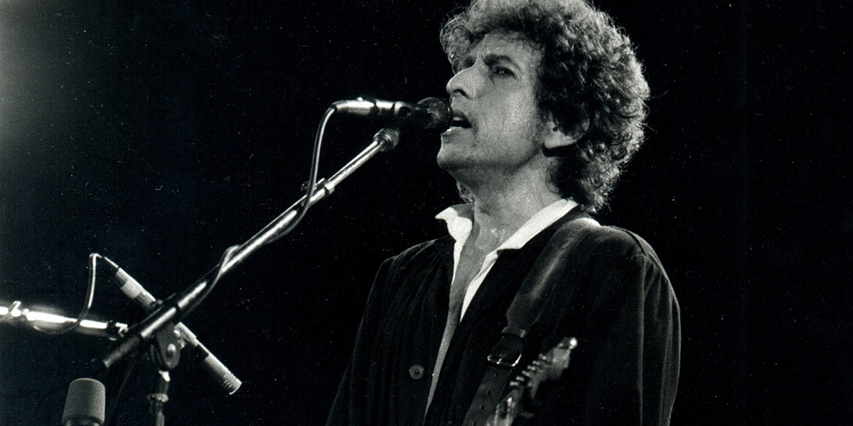 ‘Ní mór duit a bheith umhal do dhuine éigin!’ ‘Gaspal’ Bob Dylan le craobhscaoileadh i nGaeilge…