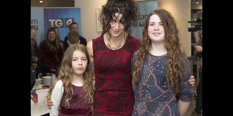 CMK13122016 REPRO FREE NO FEE Lily O'Donnell Rodley, Edaín O'Donnell and Roisin O Donnell of Cork City pictured at the Launch of TG4 Gradam Ceoil, the prestigious traditional music awards at Cork School of Music last night. All of the award recipients will perform at a star-studded concert in Cork Opera House on 19 February 2017. www.gradam.ie www.corkoperahouse.ie #Gradam Recipients Ceoltóir Óg (Young Musician) – Liam O’Brien Gradam Saoil (Hall of Fame) – Dónal Lunny Gradam Ceoil - Mairéad Ní Mhaonaigh Cumadóir (Composer) – Michael Rooney Amhránaí na Bliana (Singer) – Rita Gallagher Comaoin (Special Contribution) – Mick O’Connor Picture Clare Keogh Furhter Info Niamh Murphy Director | ETC: Events, Tourism & Communications M: 087 0617705 | E: niamh@e-t-c.ie W: www.e-t-c.ie Let’s connect | Twitter | Facebook | LinkedIN