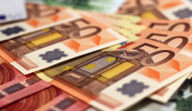 Brionglóid ag Lagarde euro domhanda a mholadh