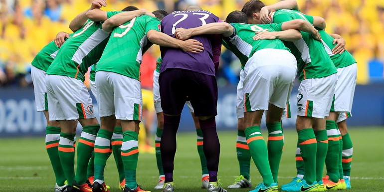 The Ireland team huddle 13/6/2016
