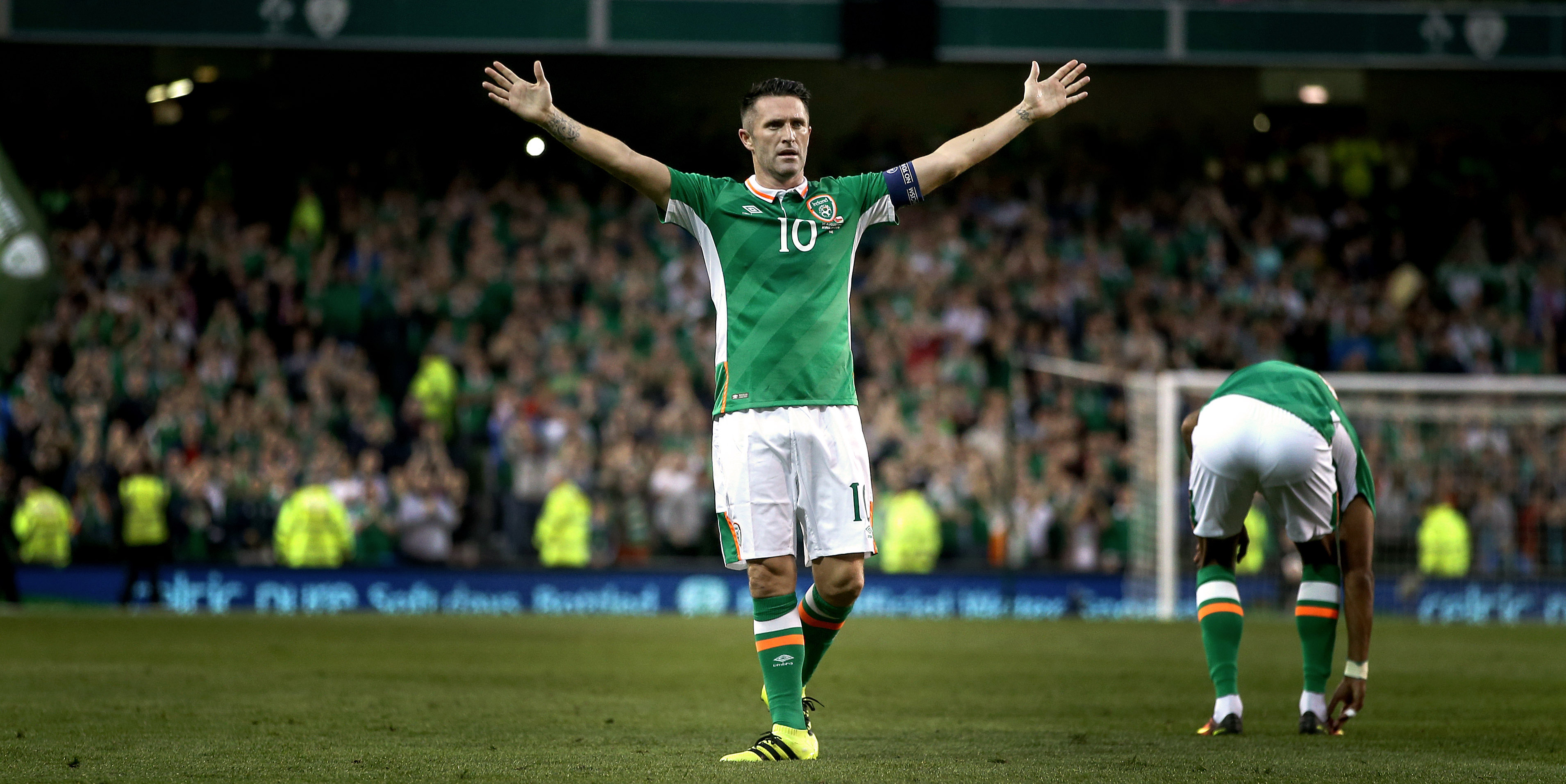 GAILEARAÍ: Slán leat Robbie Keane! Súil siar ar laethanta an Chathánaigh i ngeansaí na hÉireann…