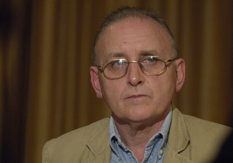 Former member of Sinn Fein, Denis Donaldson, making a statement to the media at a Dublin location about the fact that he was working as a British agent. Sinn Fein has expelled its former head of administration at Stormont, Denis Donaldson. In a statement to RTE News this evening, Mr Donaldson confirmed that he has spied for British intelligence since the 1980s and he described the Stormont spying allegations as a sham. Mr Donaldson said he deeply regretted his activities with British Intelligence and RUC/PSNI Special Branch and he apologised to anyone who has suffered as a result of his activities. Photo: RollingNews.ie 16/12/2005