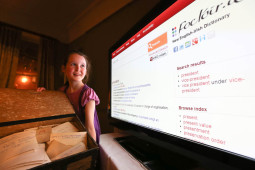 Deireadh ag teacht le leaganacha aipe ‘Foclóir.ie’ agus ‘Teanglann.ie’