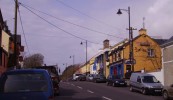 Lucht pleanála teanga ag cur i gcoinne ollmhargaidh nua i nGaeltacht Chonamara